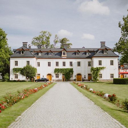 Palac Pakoszow Schlosshotel Wernersdorf Jelenia Gora Exterior photo The main building of the former abbey